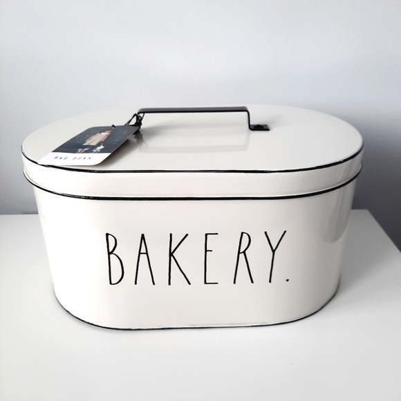 NWT Rae Dunn BAKERY bread holder